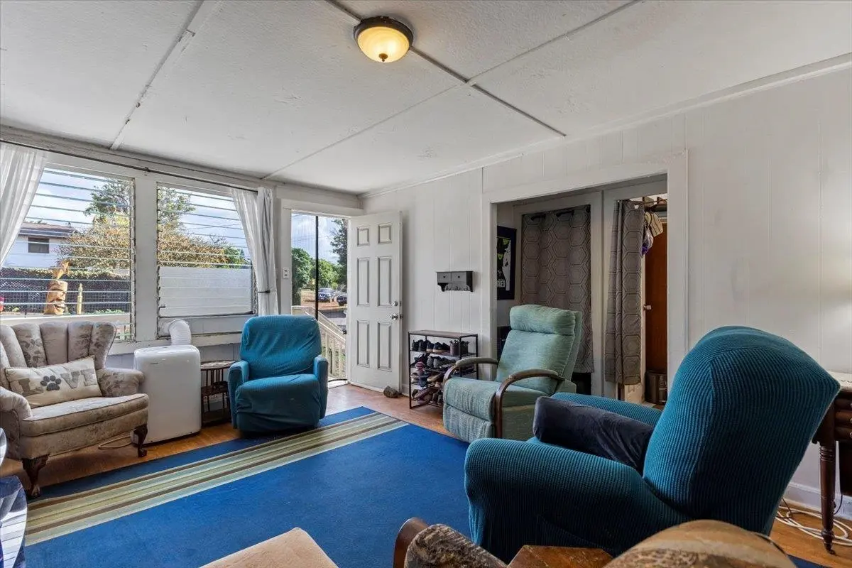 Photo of Listing #408403