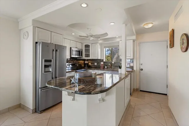 Listing Image for 36 S Kihei Rd 301 18 of 30