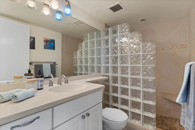 Listing Image for 36 S Kihei Rd 301 23 of 30