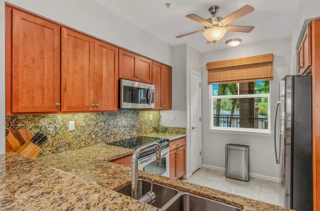 Listing Image for 24 Kilolani Ln K202 16 of 49