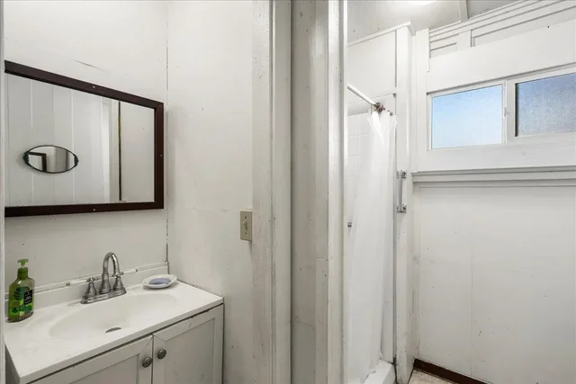 Listing Image for 1072 Aala Pl 24 of 37