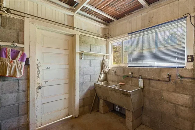 Listing Image for 1072 Aala Pl 30 of 37