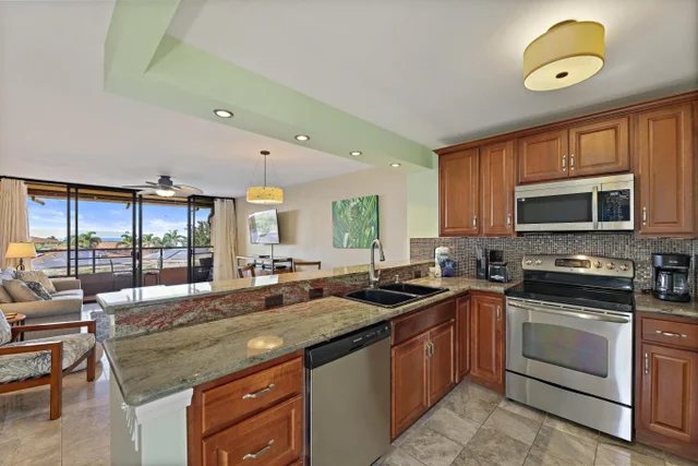 Listing Image for 4242 Lower Honoapiilani Rd E-601 11 of 25