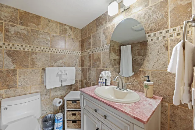 Listing Image for 4242 Lower Honoapiilani Rd E-601 18 of 25