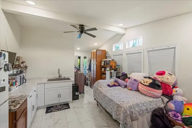 Listing Image for 943 Kokomo Rd 32 of 50