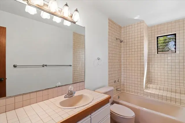 Listing Image for 2715 Kauhale St 33 of 45