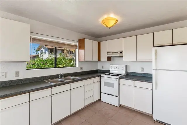 Listing Image for 2715 Kauhale St 38 of 45