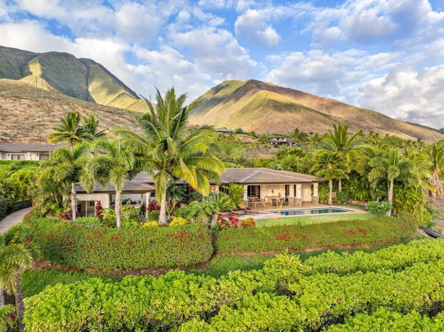 Listing Image for 858 Kai Hele Ku St B 1 of 50