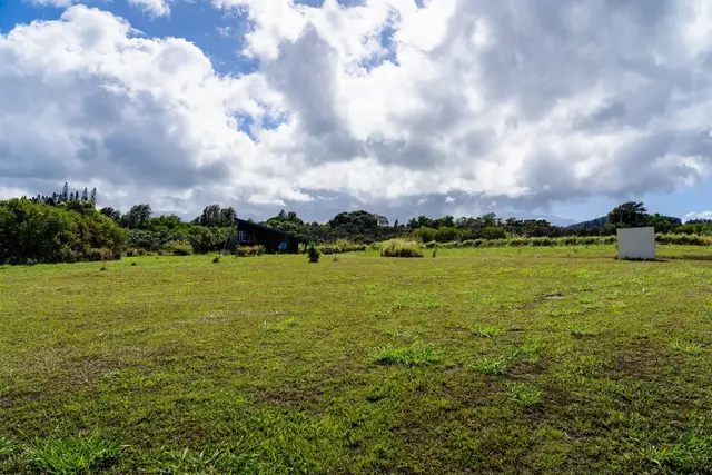 674 Kauaheahe Pl Unit A, Haiku, 400366 - 3/22
