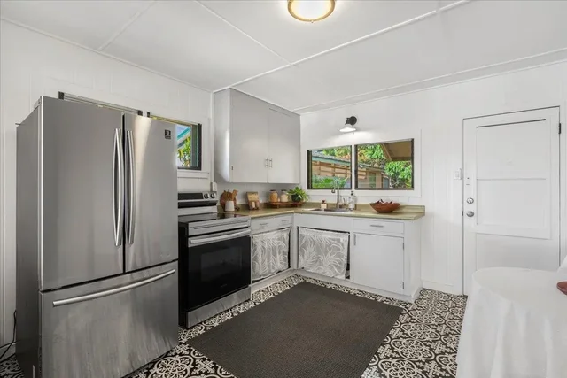 Listing Image for 249 Kanoa St 11 of 24