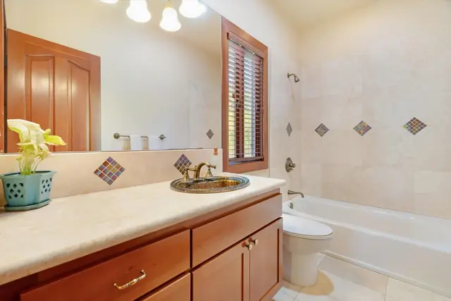Listing Image for 44 Lau Niu Way 13 of 26