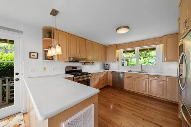 Listing Image for 154 Cooke Rd 10 of 36