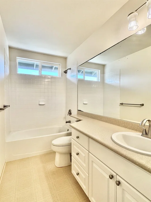 Listing Image for 109 Molehulehu Loop 14 of 17