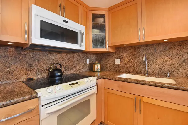 Listing Image for 3543 Lower Honoapiilani Rd G407 10 of 50