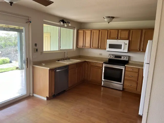 Listing Image for 496 Liholiho St 4 of 16