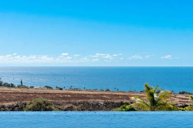 Listing Image for 564 Anapuni Loop 16 of 50