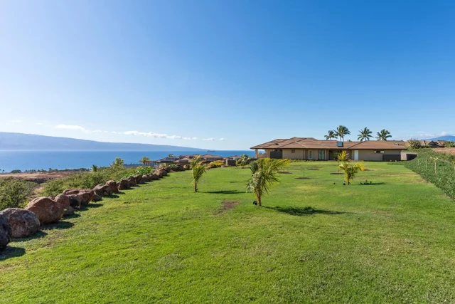 Listing Image for 564 Anapuni Loop 40 of 50