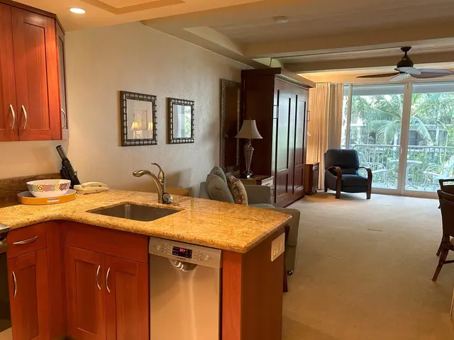 Listing Image for 2481 Kaanapali Pkwy 214/s 6 of 11