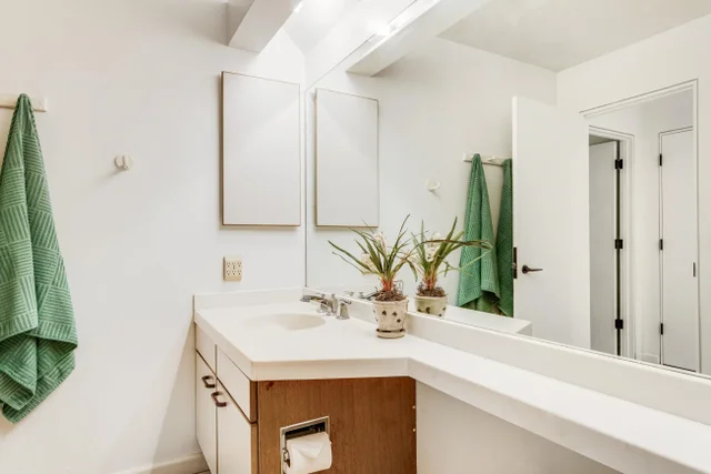 Listing Image for 50 Puu Anoano St 903 31 of 50