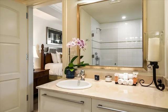 Listing Image for 21 Kiloa St O-4 26 of 50