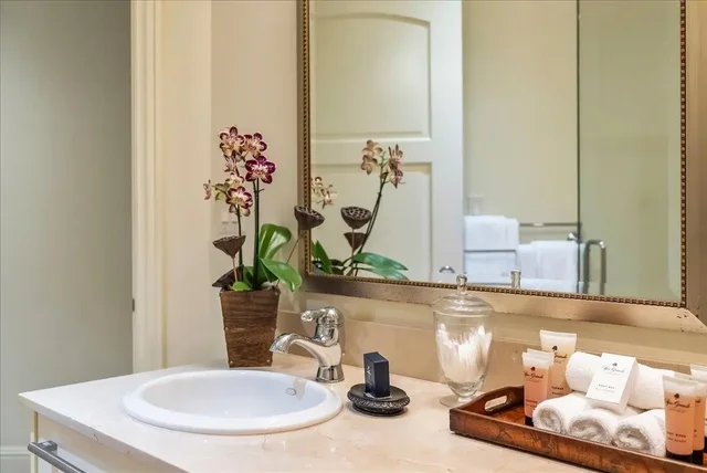 Listing Image for 21 Kiloa St O-4 30 of 50