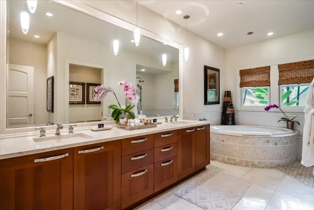 Listing Image for 21 Kiloa St O-4 39 of 50