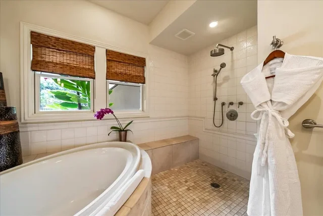 Listing Image for 21 Kiloa St O-4 41 of 50