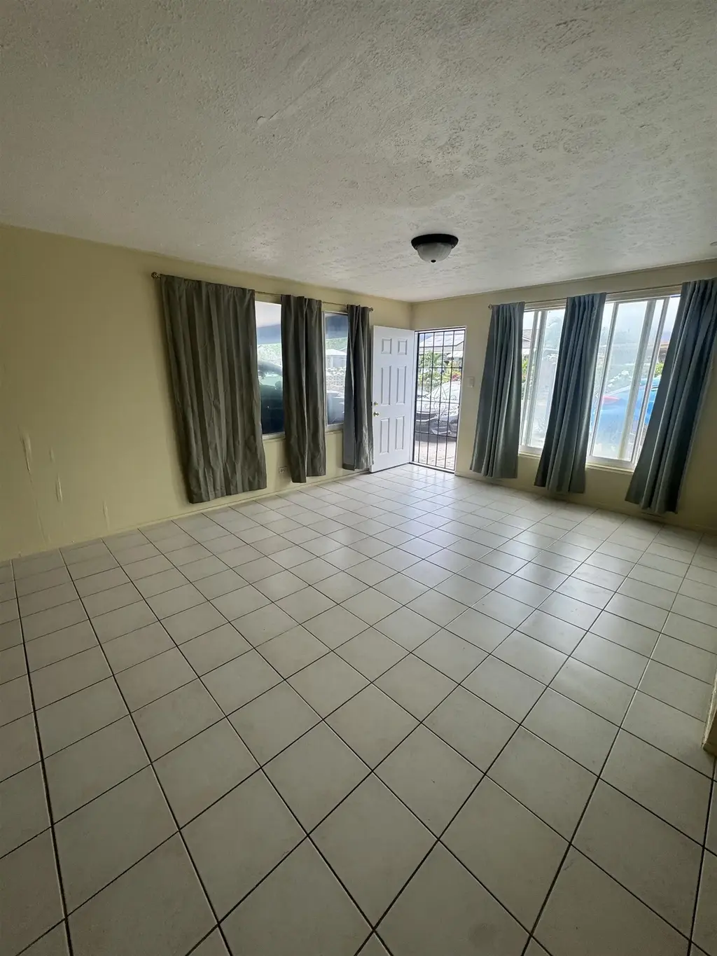 525 Kaulana St, Kahului