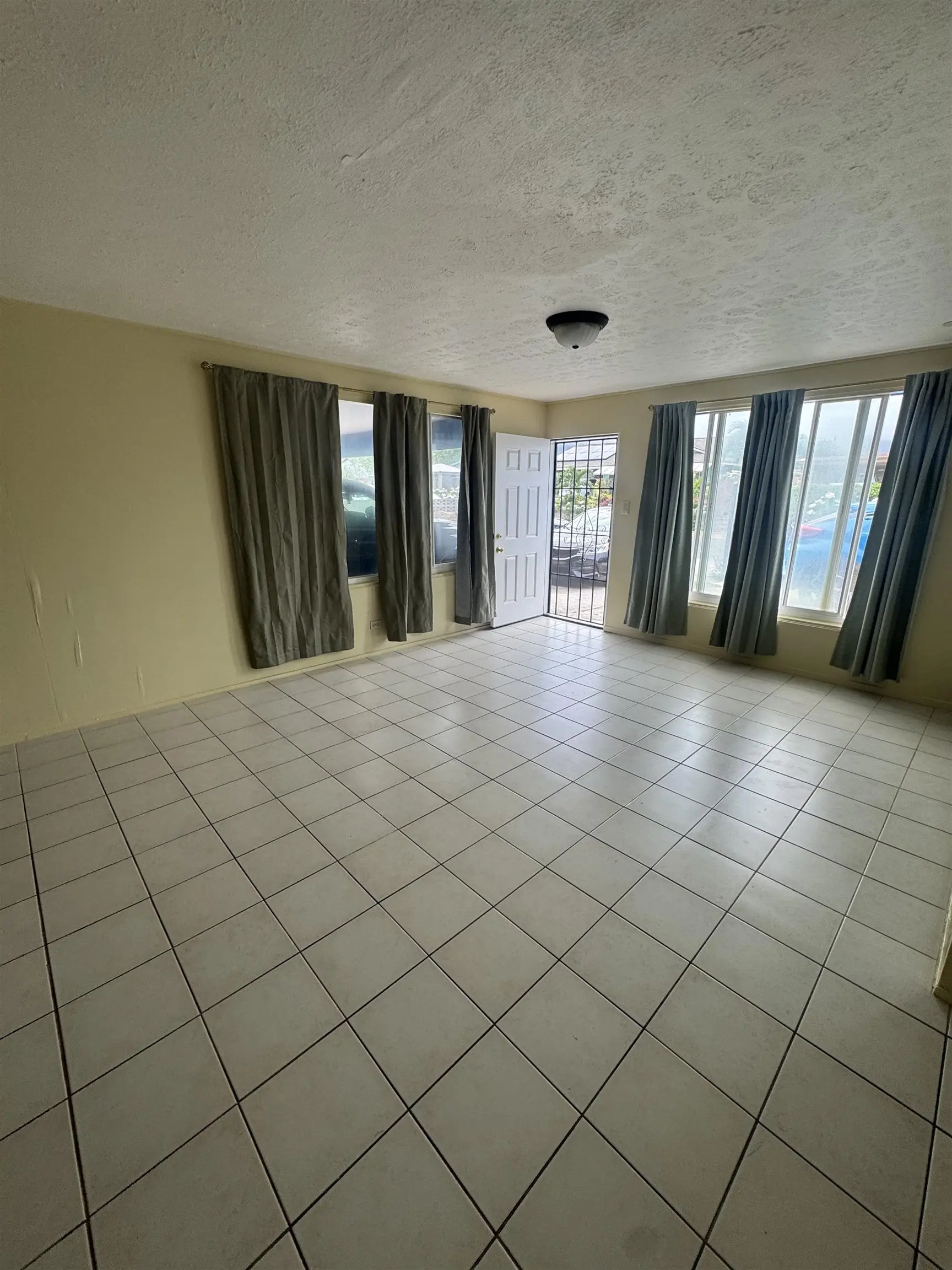 525 Kaulana St, Kahului