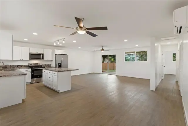 Listing Image for 490 Kaiola Pl Unit A 10 of 19