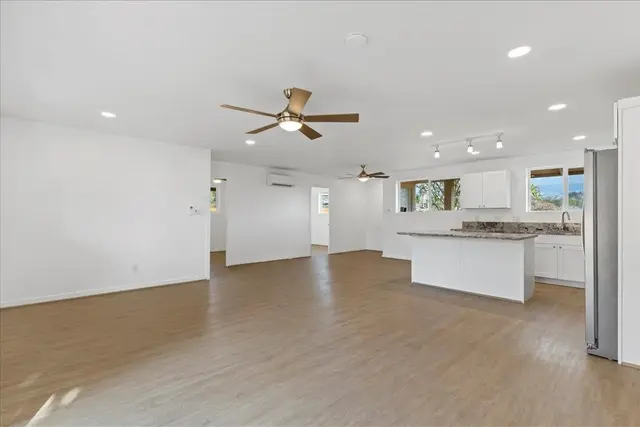 Listing Image for 490 Kaiola Pl Unit A 9 of 19