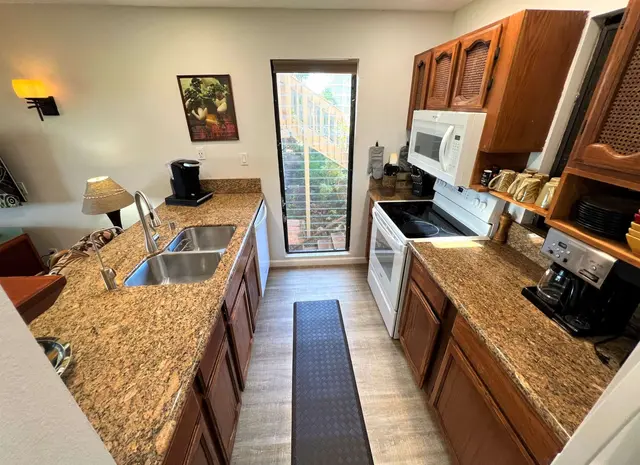 Listing Image for 50 Kepuhi Pl 115 3 of 22