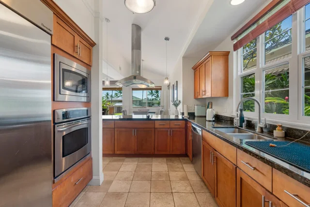 Listing Image for 11 Kainehe Pl 17b 11 of 47