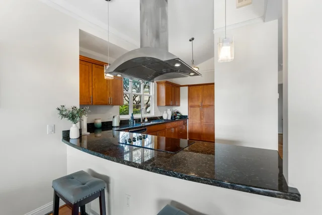 Listing Image for 11 Kainehe Pl 17b 12 of 47