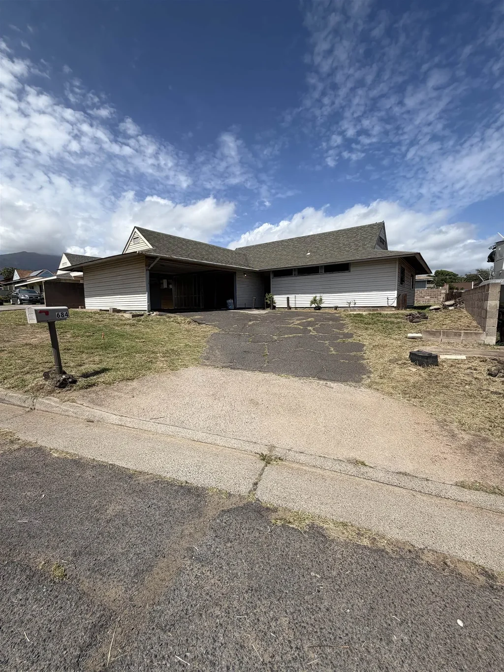 684 Kaulu Pl, Kahului