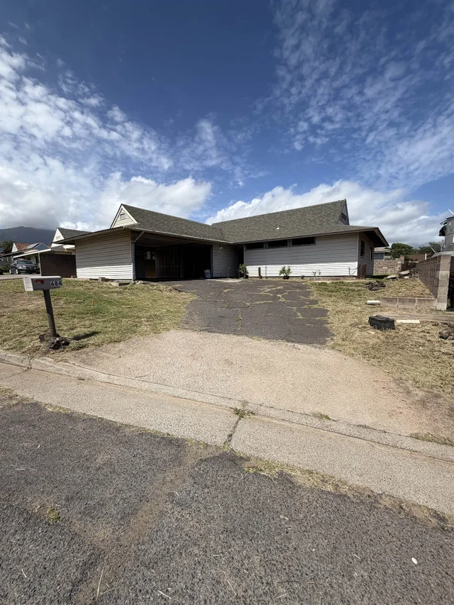 Listing Image for 684 Kaulu Pl 1 of 18