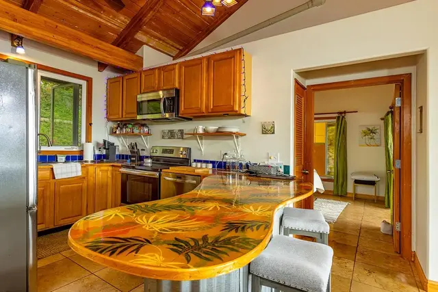 Listing Image for 30 Maunalei Pl 73 13 of 31