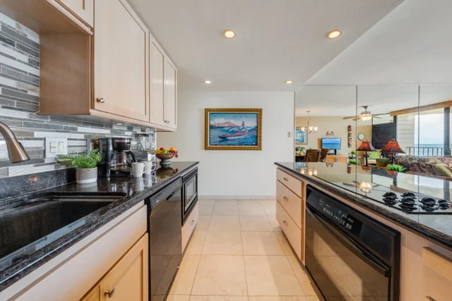 Listing Image for 4471 Lower Honoapiilani Rd 221 4 of 35