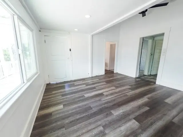 Listing Image for 225 S Papa Ave 11 of 27
