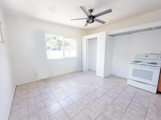 Listing Image for 225 S Papa Ave 22 of 27