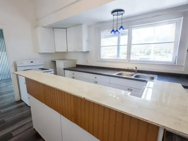 Listing Image for 225 S Papa Ave 7 of 27