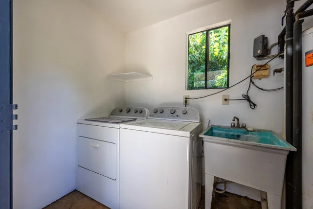 Listing Image for 81 Kapuai Rd 32 of 50