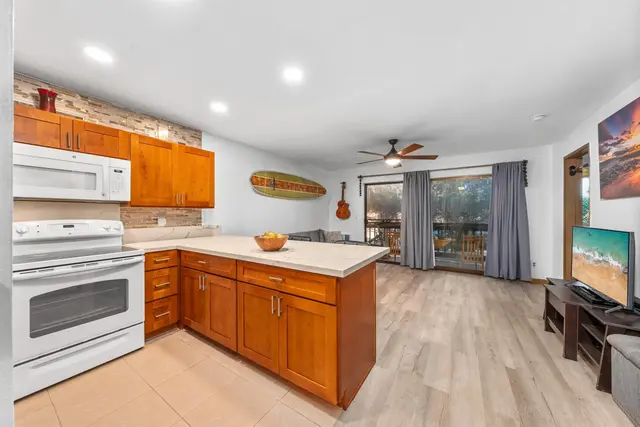 Listing Image for 3740 Lower Honoapiilani Rd G102 2 of 30