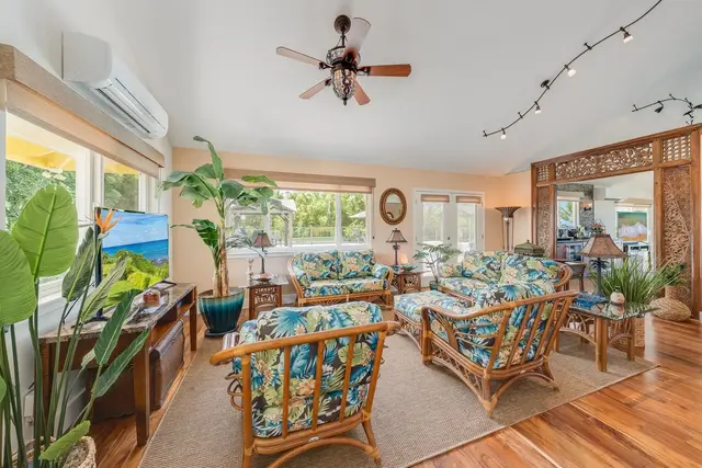 Listing Image for 132 Hohani Pl 11 of 38