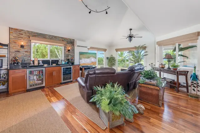 Listing Image for 132 Hohani Pl 16 of 38