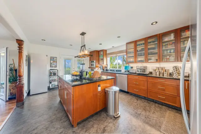 Listing Image for 132 Hohani Pl 8 of 38