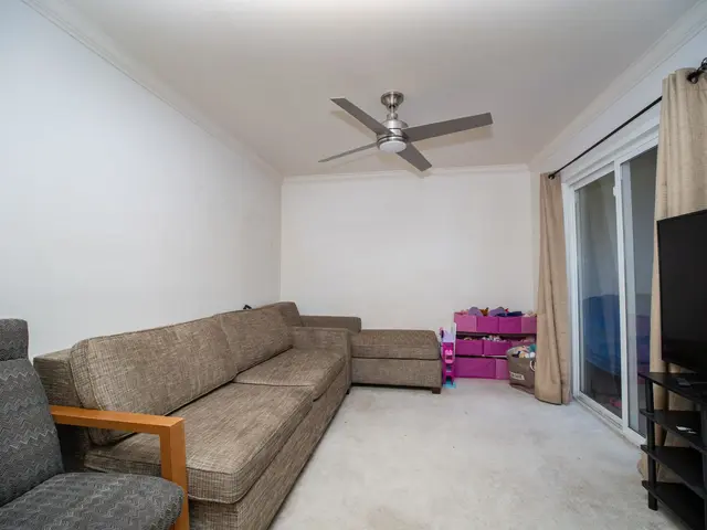 Listing Image for 14 Apuhihi Ln 14d 7 of 30