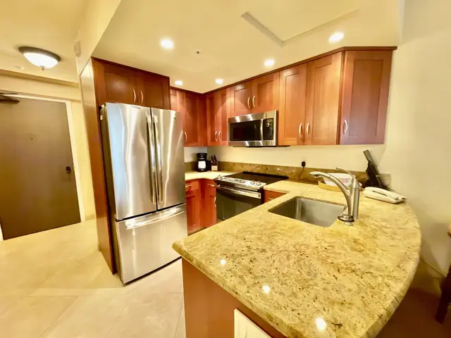 Listing Image for 2481 Kaanapali Pkwy 214 W 11 of 40