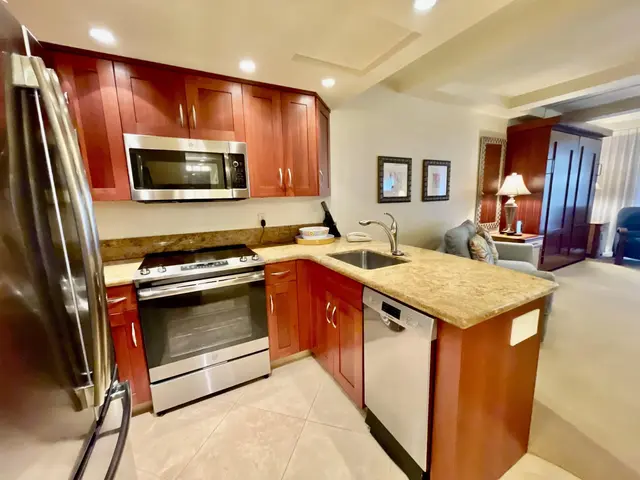 Listing Image for 2481 Kaanapali Pkwy 214 W 12 of 40