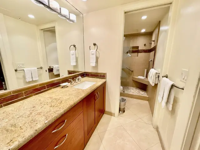 Listing Image for 2481 Kaanapali Pkwy 214 W 15 of 40
